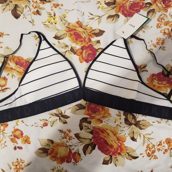 DKNY Lightweight Seamless Bralette - Picture 4 of 7